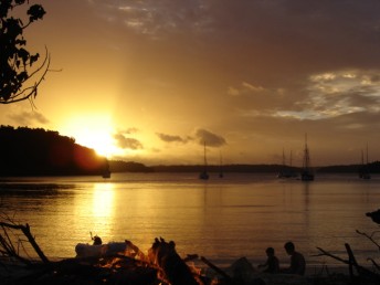 Picture Tonga Bonfire