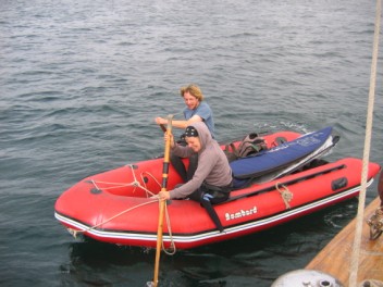 Dan and Clare head off to surf